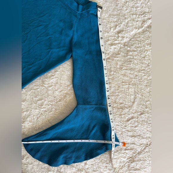 INC International Concepts Blue Bell Sleeve Top | Size M - Picture 4 of 4